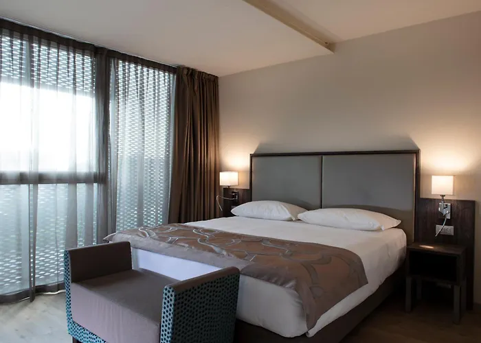 ホテル スマート ホリデイ