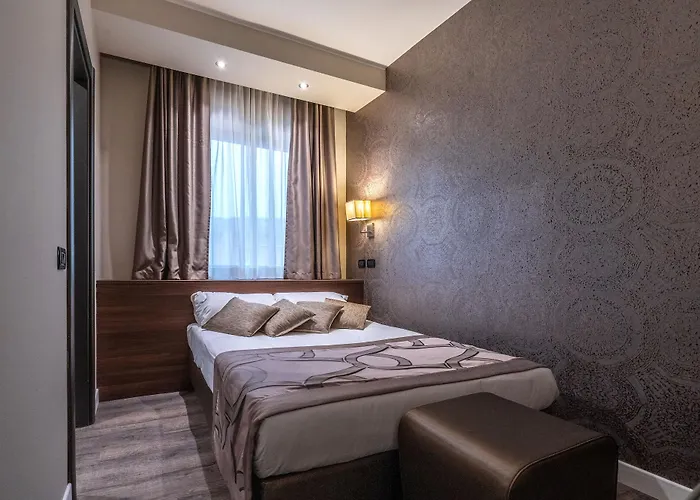 スマート ホリデイ 4*