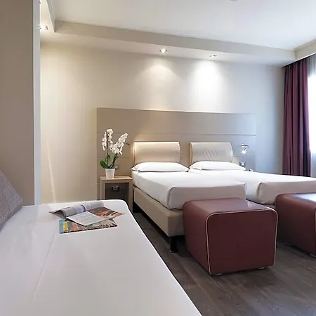 Smart Hotel 4*