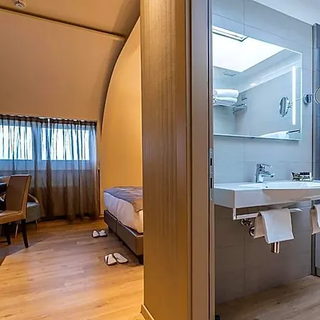 Smart Hotel 4*