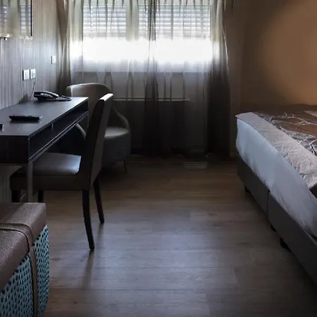 Smart Hotel 4*