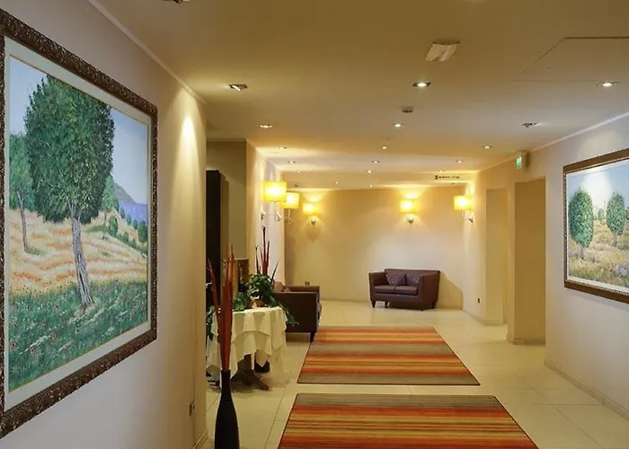 斯玛特假日酒店 酒店