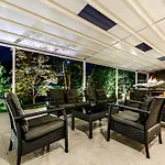 Ξενοδοχείο Smart 4*